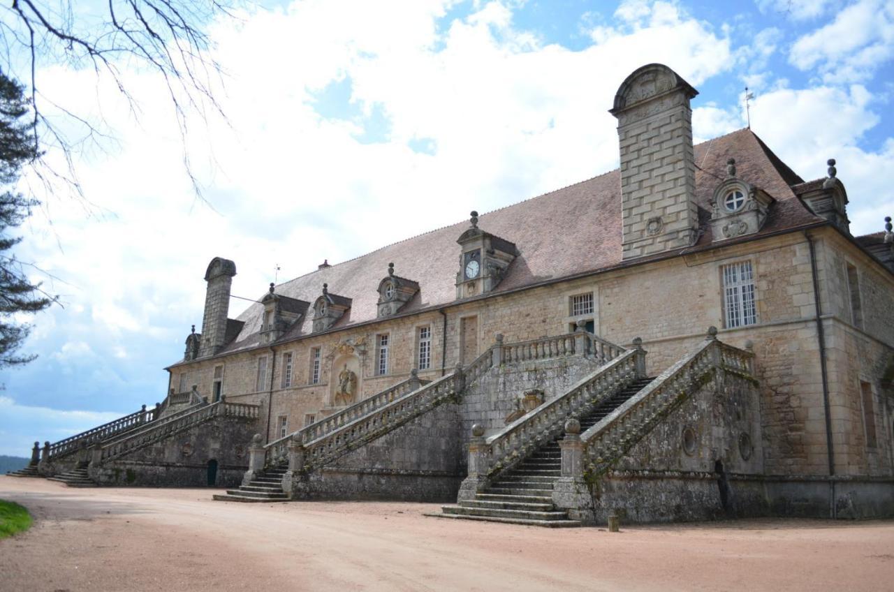 Villa Les Perruchons ancienne grange rénovée avec soin Ozolles Exterior foto